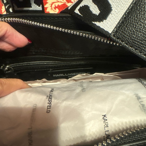 Karl Lagerfeld Tote/Purse - Picture 6 of 7